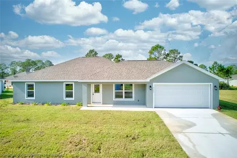 5560 Castania Dr, Sebring, FL 33872 photo 1