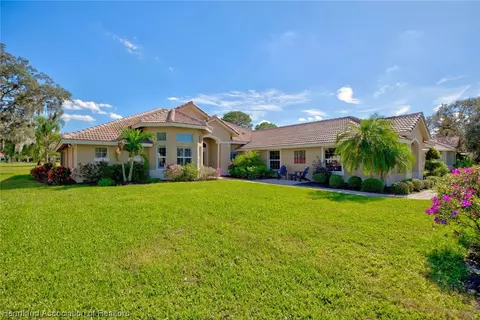 5108 Magnolia Pl, Sebring, FL 33872