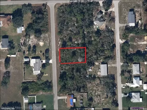 1527 Chatsworth St, Lake Placid, FL 33852