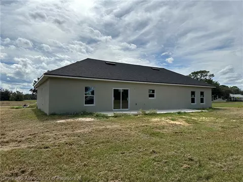7101 Honeysuckle Dr, Sebring, FL 33876 photo 9
