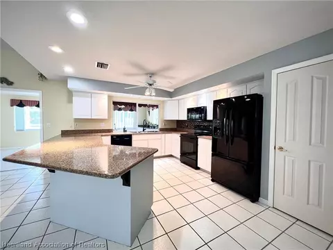 Kitchen - 4515 Duffer Loop, Sebring, FL 33872 photo 1 of 2
