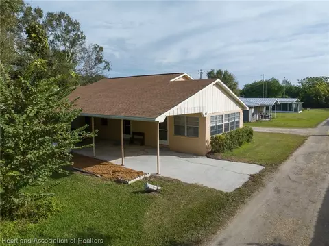 22 Peaceful Pl, Lorida, FL 33857 photo 9