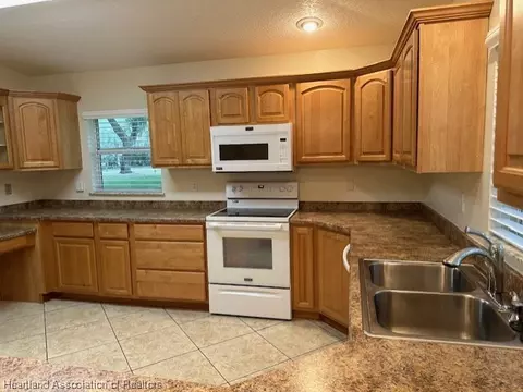 105 Morris Dr, Sebring, FL 33876 photo 32