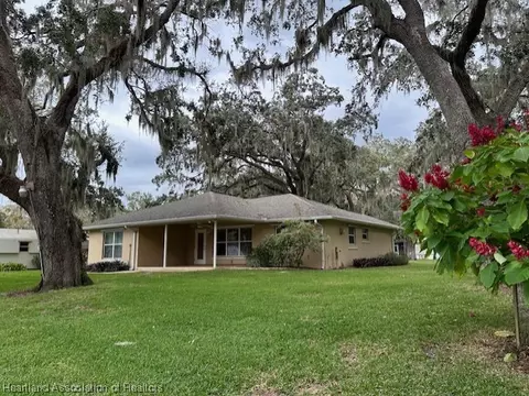105 Morris Dr, Sebring, FL 33876 photo 5