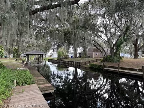 105 Morris Dr, Sebring, FL 33876 photo 2
