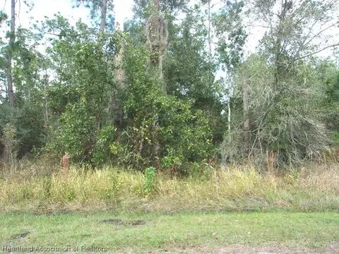 8401 Mantua Ave, Sebring, FL 33872