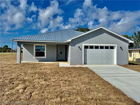 13 N Rosewood Ave, Avon Park, FL 33825