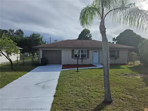112 E Washingtonia St, Lake Placid, FL 33852