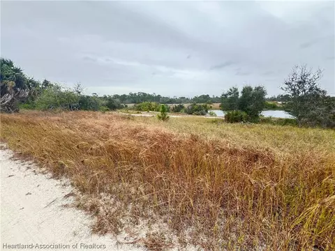 339 Rhythm Dr, Lake Placid, FL 33852