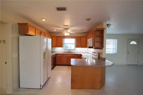 1030 Maple St, Okeechobee, FL 34974 photo 11