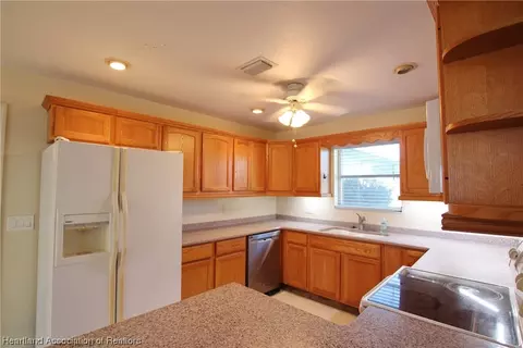 1030 Maple St, Okeechobee, FL 34974 photo 7