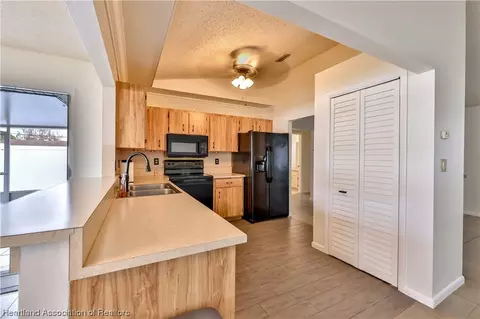 305 Eagle Ave, Sebring, FL 33870 photo 7
