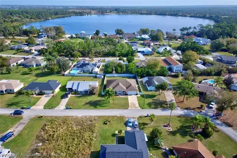 5330 Cairo Dr, Sebring, FL 33875 photo 2