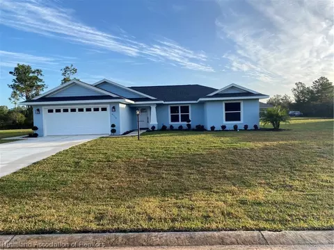 5712 Columbus Blvd, Sebring, FL 33872