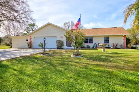 153 Friendly Cir, Sebring, FL 33876 photo 1