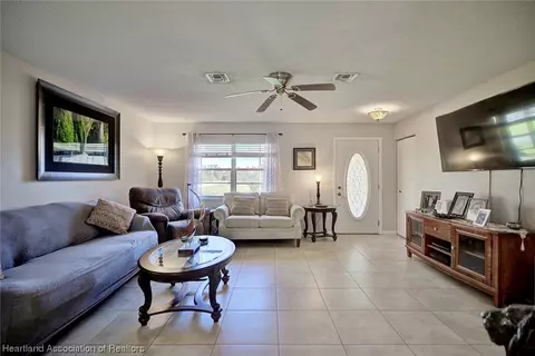 153 Friendly Cir, Sebring, FL 33876 photo 4