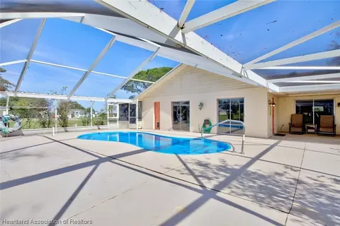153 Friendly Cir, Sebring, FL 33876 photo 25