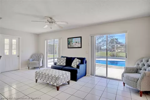 153 Friendly Cir, Sebring, FL 33876 photo 11