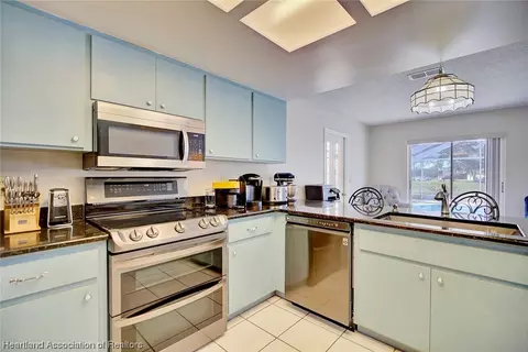 153 Friendly Cir, Sebring, FL 33876 photo 10
