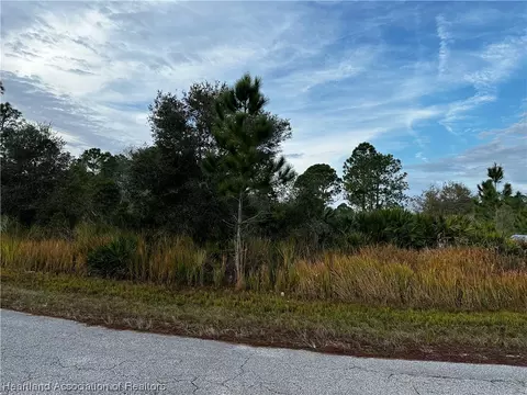 5229 Levante Dr, Sebring, FL 33872 photo 4