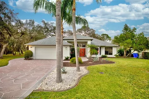 5055 Strafford Oaks Dr, Sebring, FL 33875