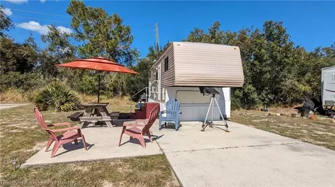 305 Shoreline Dr, Lake Placid, FL 33852