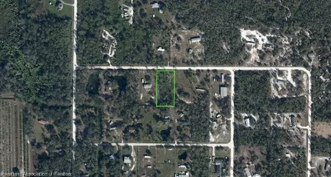 516 Moss Rd, Venus, FL 33960