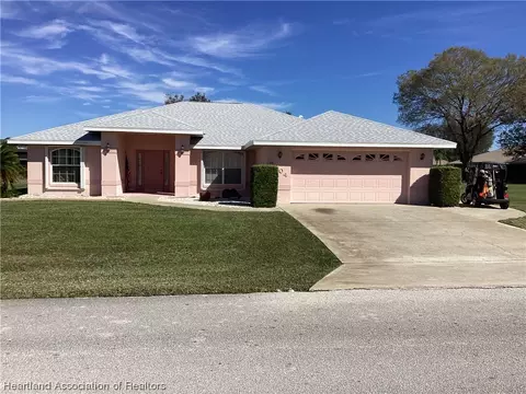 3604 Monza Dr, Sebring, FL 33872