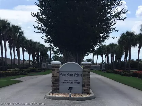 481 Sunset Pointe Dr, Lake Placid, FL 33852
