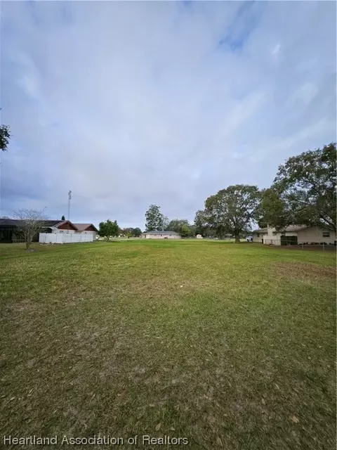 509 Blossom Dr, Sebring, FL 33876 photo 2