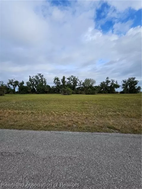 8017 Castile Rd, Sebring, FL 33876