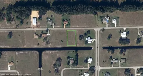 8524 Castile Rd, Sebring, FL 33876 photo 4