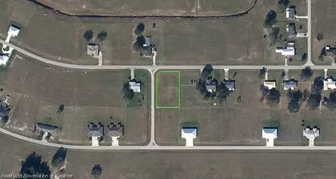 117 Capri Dr, Sebring, FL 33876 photo 3