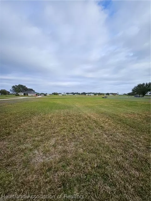 117 Capri Dr, Sebring, FL 33876