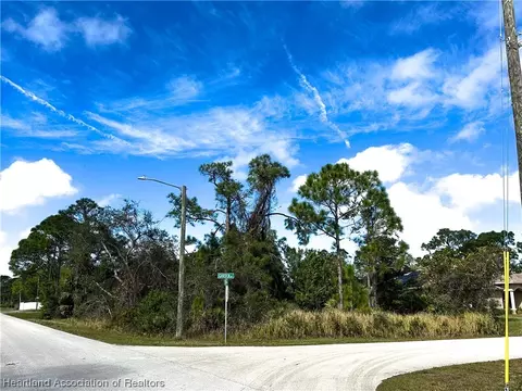 4633 Garden Ave, Sebring, FL 33875