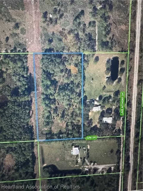 738 Ark Dr, Lake Placid, FL 33852