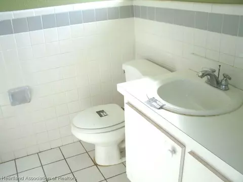 Bath - 4111 Westminster Rd, Sebring, FL 33875 photo 1 of 4