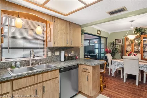 220 Thrush Ave, Sebring, FL 33870 photo 13