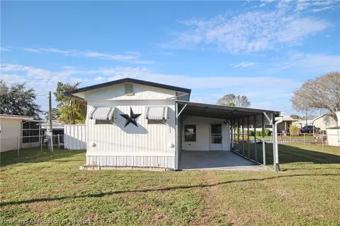 1569 Chobee St, Okeechobee, FL 34974