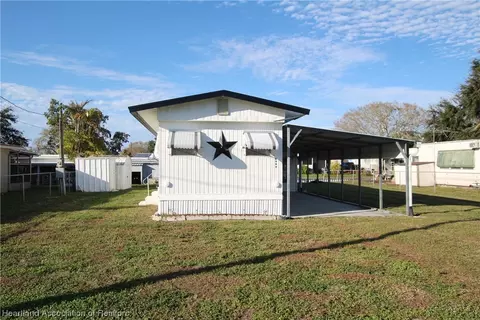 1569 Chobee St, Okeechobee, FL 34974 photo 2