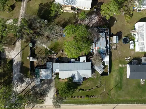 203 E Maxanna Blvd, Sebring, FL 33875 photo 4