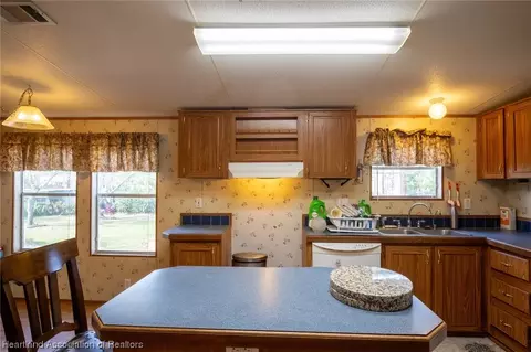 203 E Maxanna Blvd, Sebring, FL 33875 photo 27