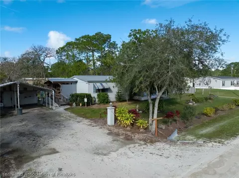 203 E Maxanna Blvd, Sebring, FL 33875 photo 3