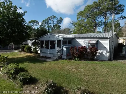 203 E Maxanna Blvd, Sebring, FL 33875 photo 10