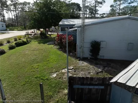 203 E Maxanna Blvd, Sebring, FL 33875 photo 12