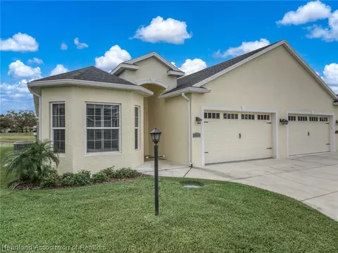 3091 Kapalua Ct, Sebring, FL 33872