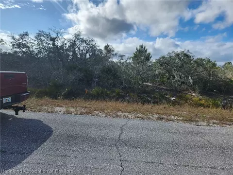 105 Delta Ave NW, Lake Placid, FL 33852