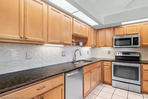 Kitchen - 1613 Willow Run, Sebring, FL 33872 photo 3 of 3