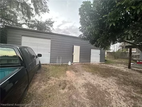 Exterior - 1406 Stenewahee Ave, Sebring, FL 33870 photo 7 of 9
