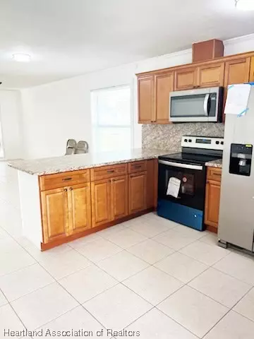 Kitchen - 4130 Elson Ave, Sebring, FL 33875 photo 2 of 6